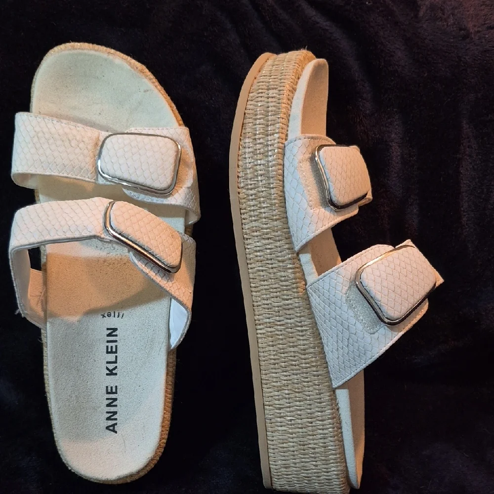Anne Klein White Sandals Elegant Design - Picture 2 of 6